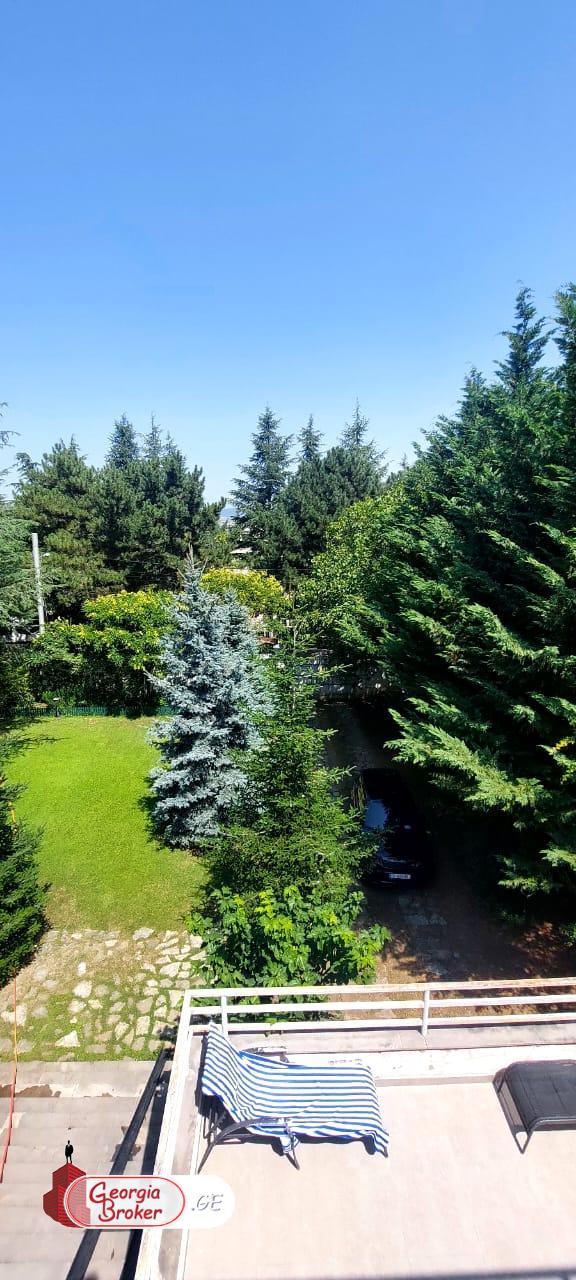 nearly repaired 9-room house for sale